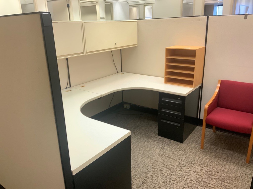     Steelcase 9000 Systems, 8x8 Cubicle, Cluster of  4