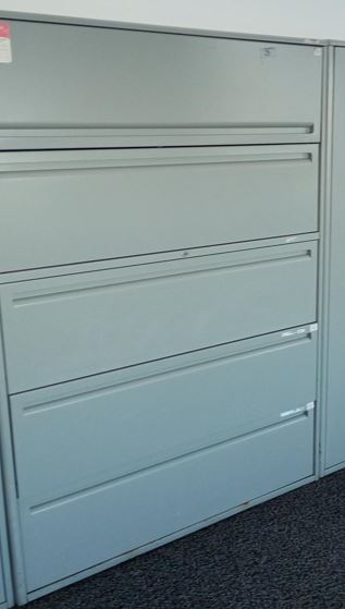 Metal filing cabinet, 5-drawers, grey | Archivador de metal, 5 cajones, gris