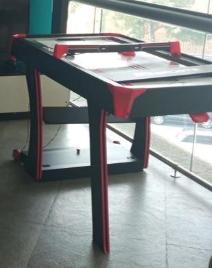 Hockey game table | Mesa de juego de hockey