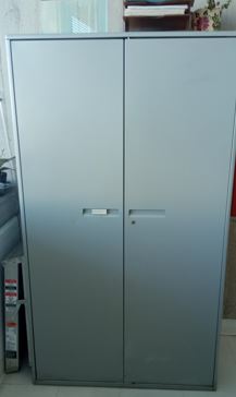 Metal cabinet, 2-door | Armario metálico, 2 puertas