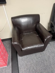 [#B12-22] Black Leather Lounge Chair