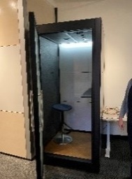 [#L1-84] Phonebooth (frosted glass door)
