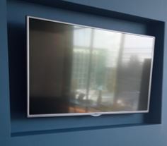 [#H16-144] TV, 50&quot;, and stand | TV, 50&quot;, y soporte