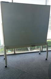 [#F8-145] Whiteboard, on wheels | Pizarra, sobre ruedas